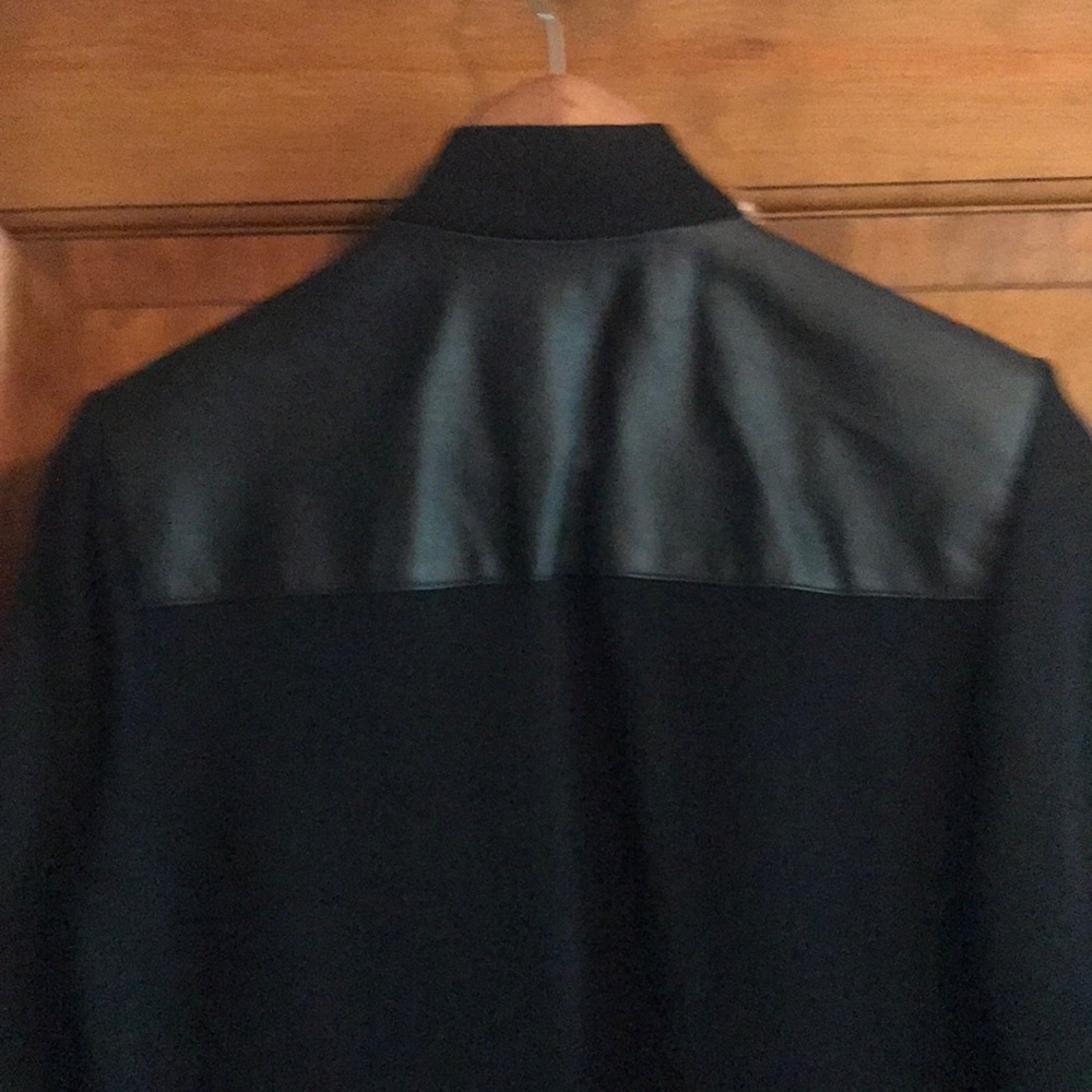 Black jacket - Picture 4 of 5